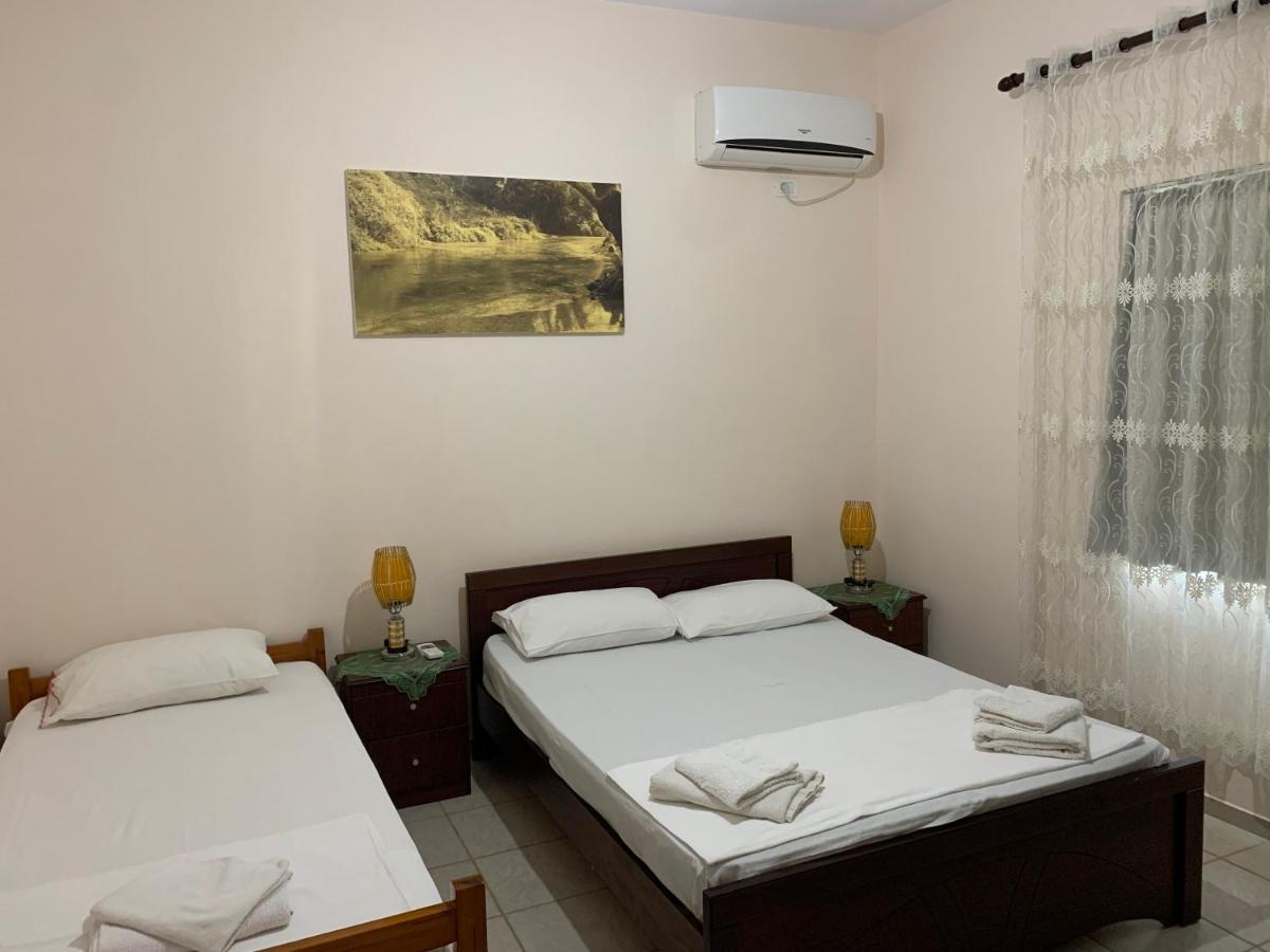 סרנדה Ylli Cunaj Apartments מראה חיצוני תמונה