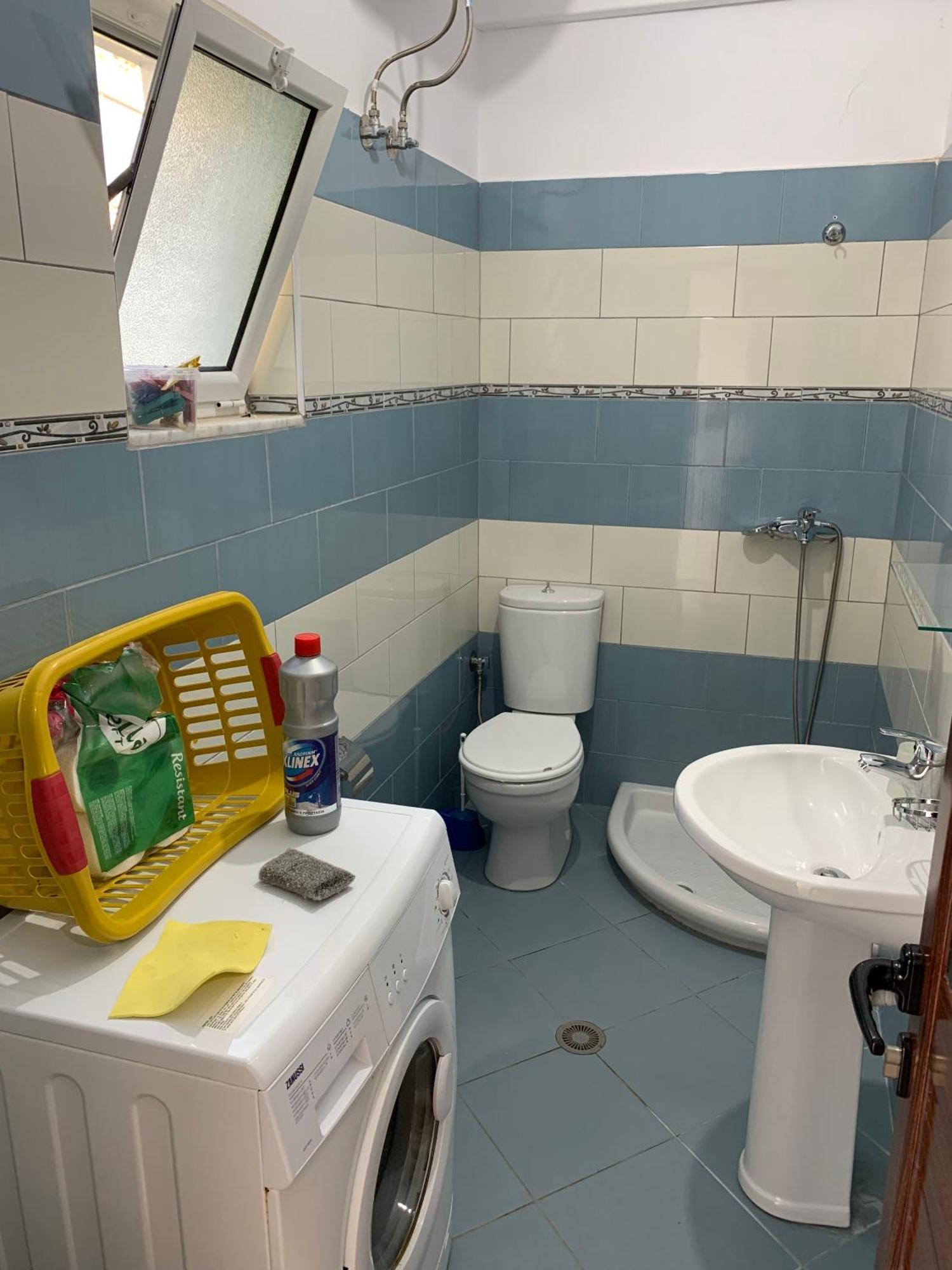 סרנדה Ylli Cunaj Apartments מראה חיצוני תמונה